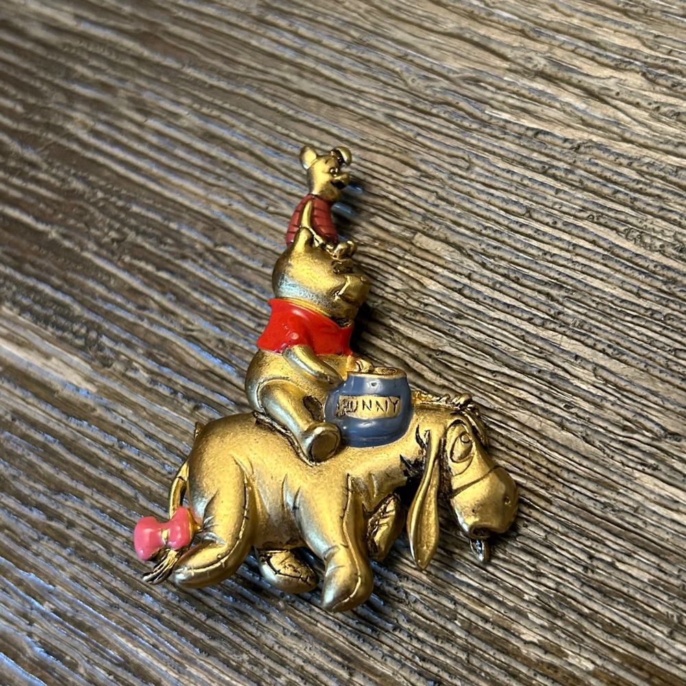 Disney Winnie the Pooh Piglet Eeyore Honey Pot Gold Tone Brooch Pin 2"